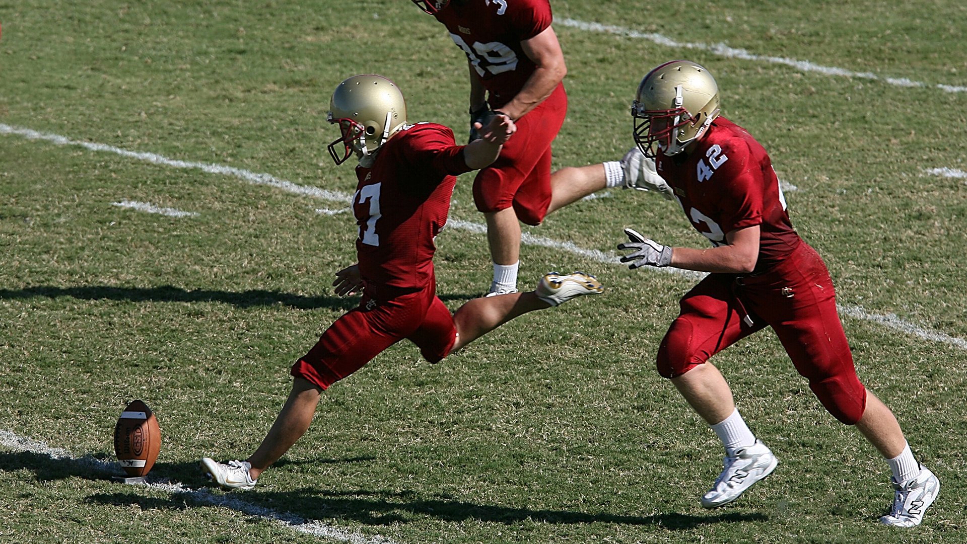 赛道与球场，当F1争冠焦点遇上国王绝杀广东