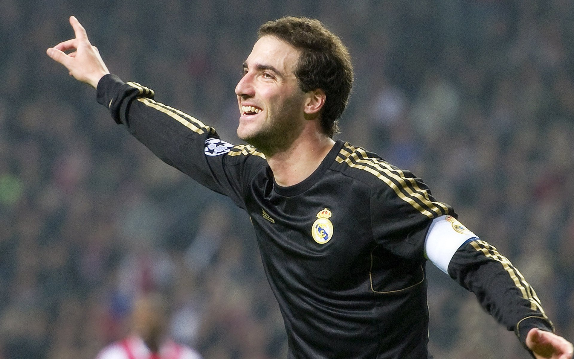 厄德高，在众神黄昏的绿茵场，他写下自己的黎明